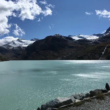 Antigua Lejlighed Saas-Grund